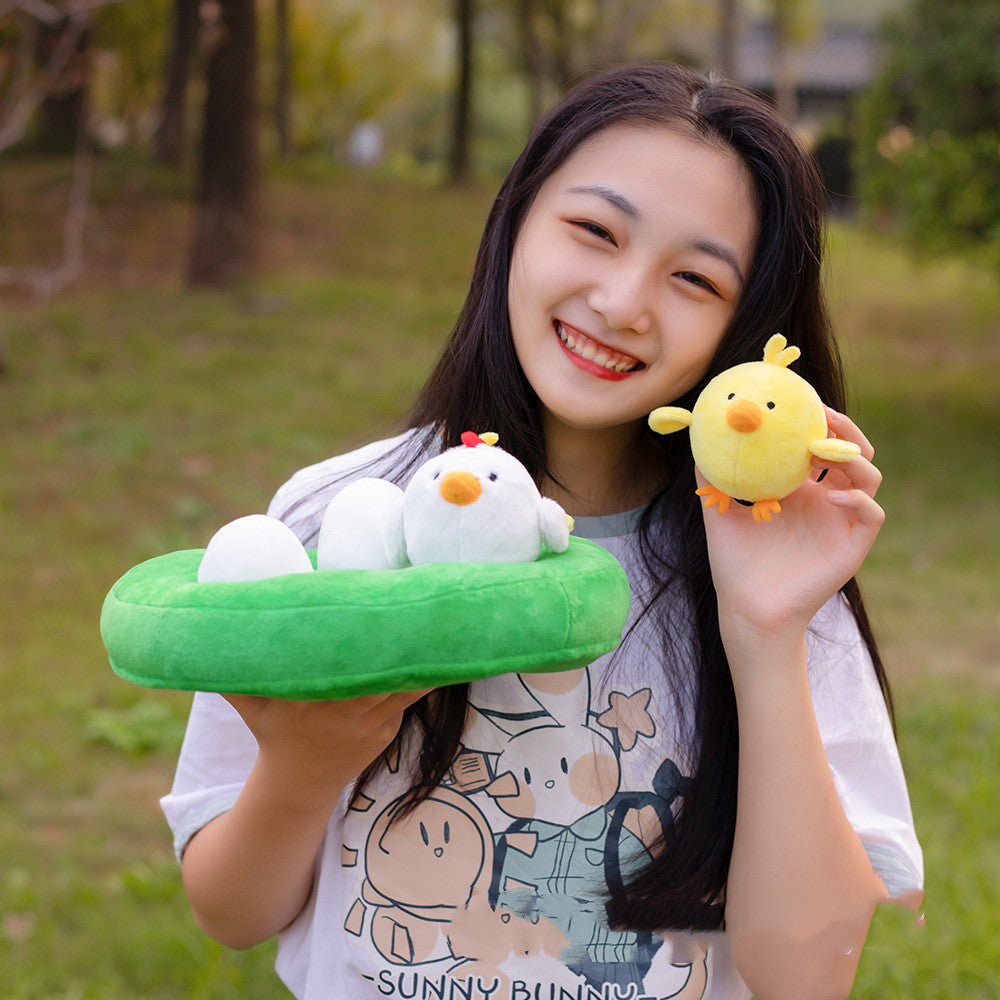 Brighty Hide & Seek hide and seek dog toy – little chicken family design with 4 hiding spots