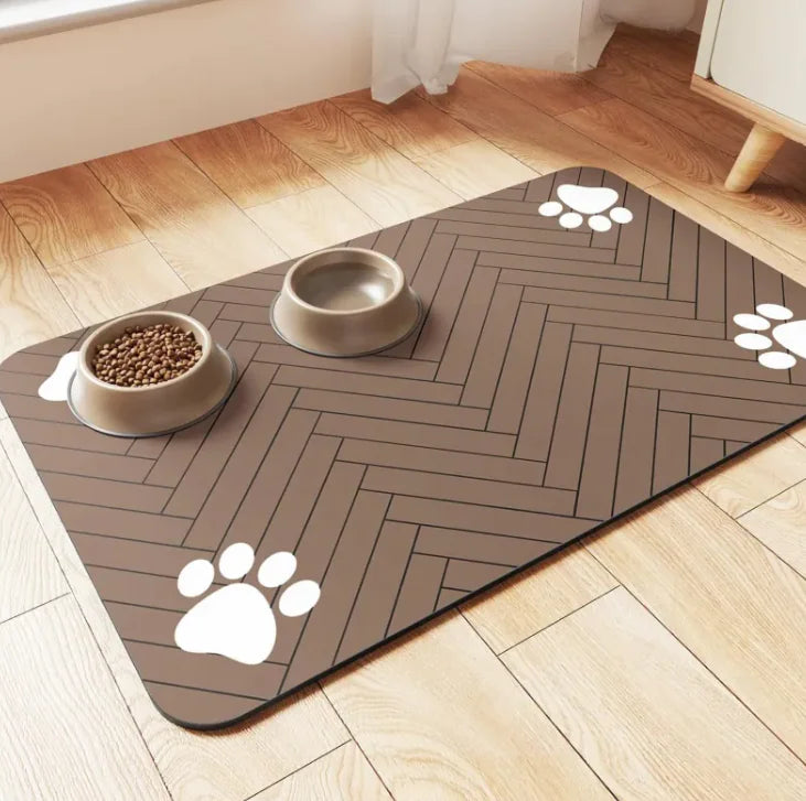 Brighty Clean diatomaceous earth mat in brown - antibacterial fast drying feeding mat